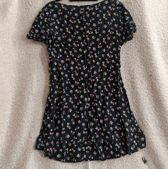 Floral Button Up Dress - Picture 2 of 3